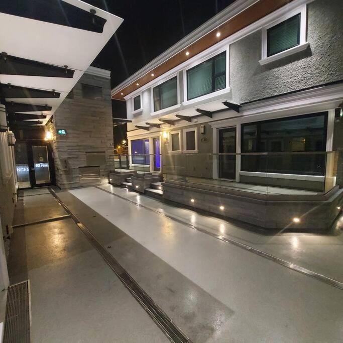 Beautiful Bright 3 Bed Townhouse Διαμέρισμα Βανκούβερ Εξωτερικό φωτογραφία