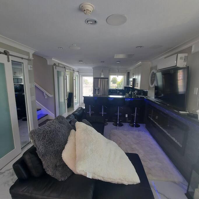 Beautiful Bright 3 Bed Townhouse Διαμέρισμα Βανκούβερ Εξωτερικό φωτογραφία