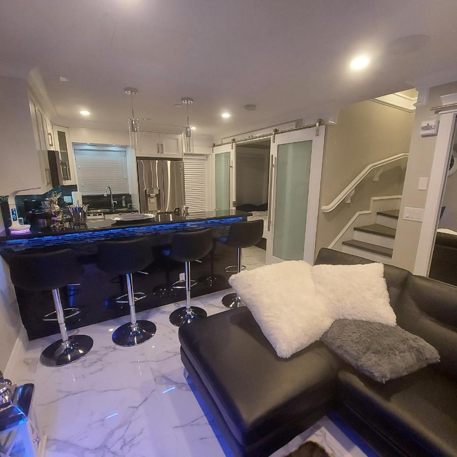Beautiful Bright 3 Bed Townhouse Διαμέρισμα Βανκούβερ Εξωτερικό φωτογραφία